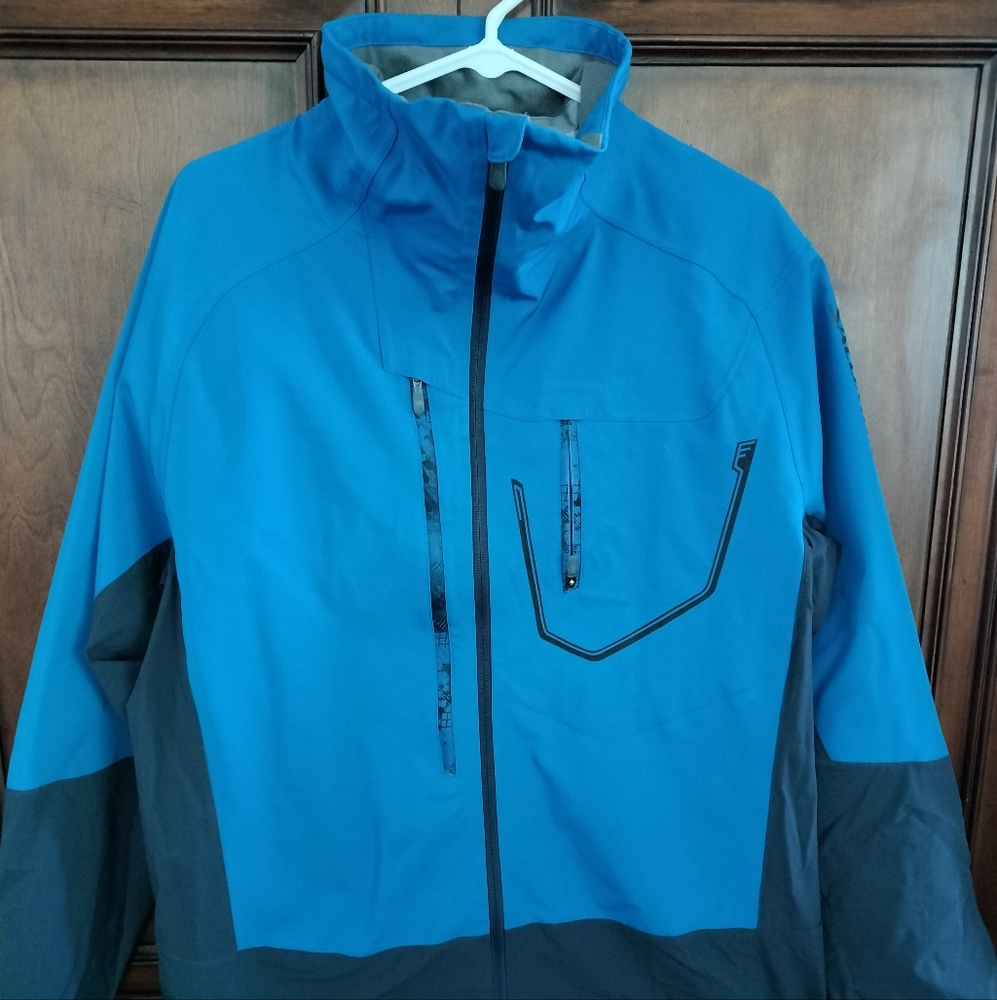 Solomon windbreaker size large